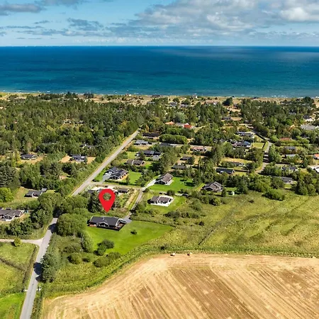 Feriehus Luxurious In With Sauna Strandby